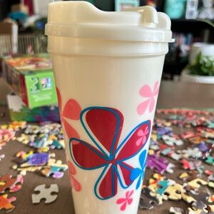 Floral Cream 20 oz Party Tumbler